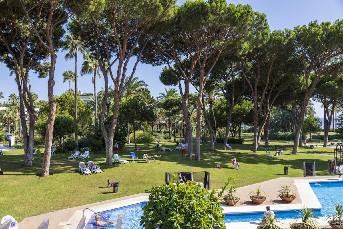 Beachfront Luxury Felicidad * Marbella