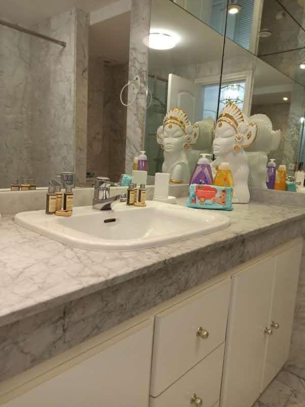 Beachfront Luxury Felicidad Apartment *