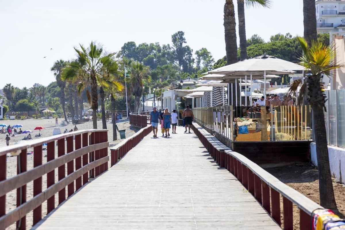 Beachfront Luxury Felicidad * Marbella