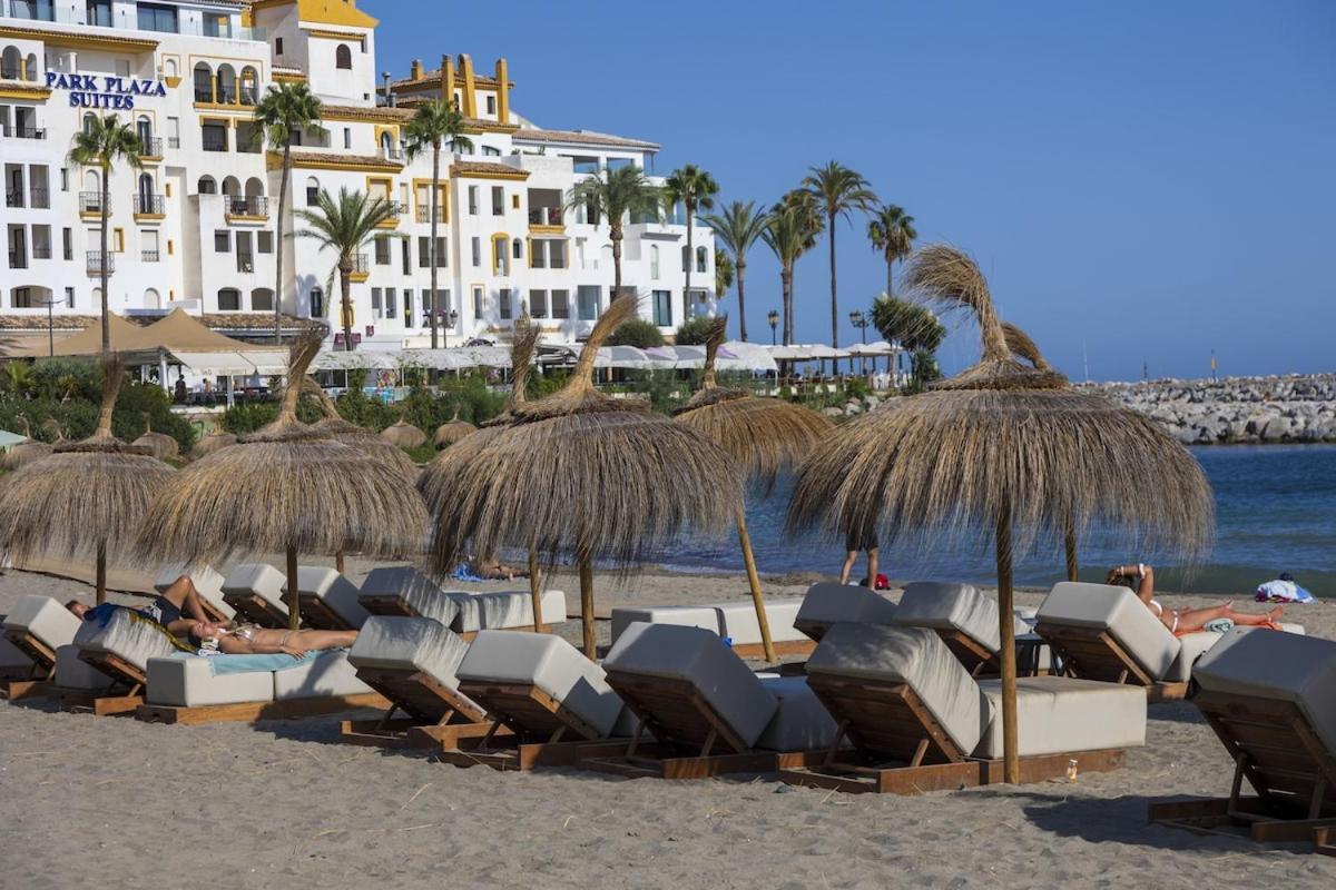 Beachfront Luxury Felicidad *